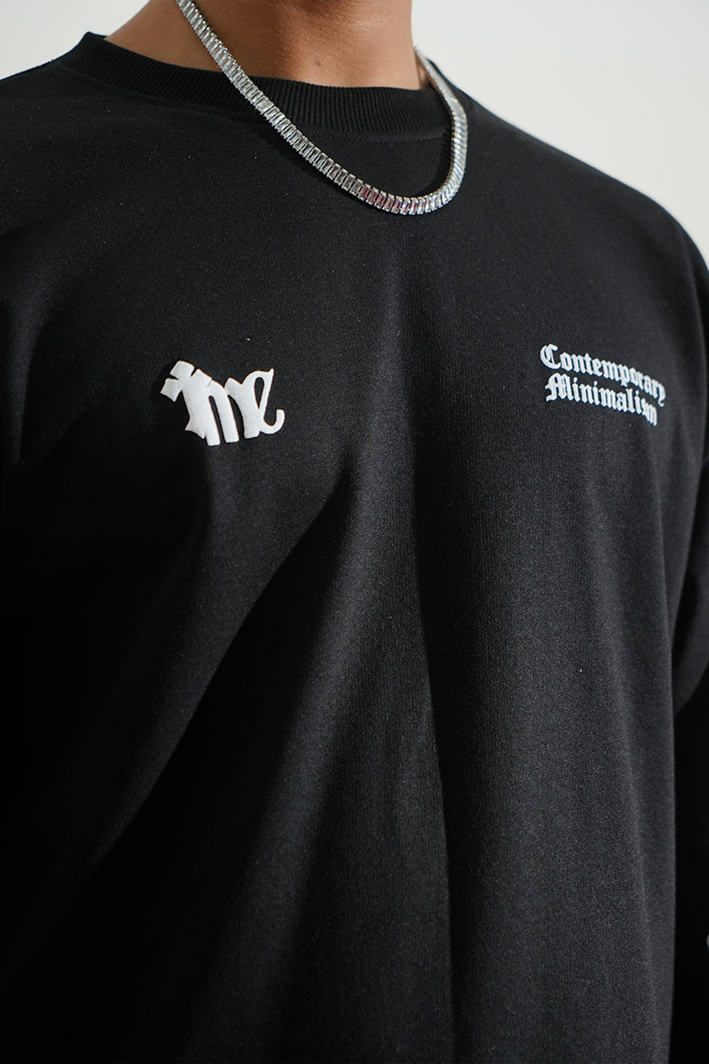 gid://shopify/Product/9622341124323