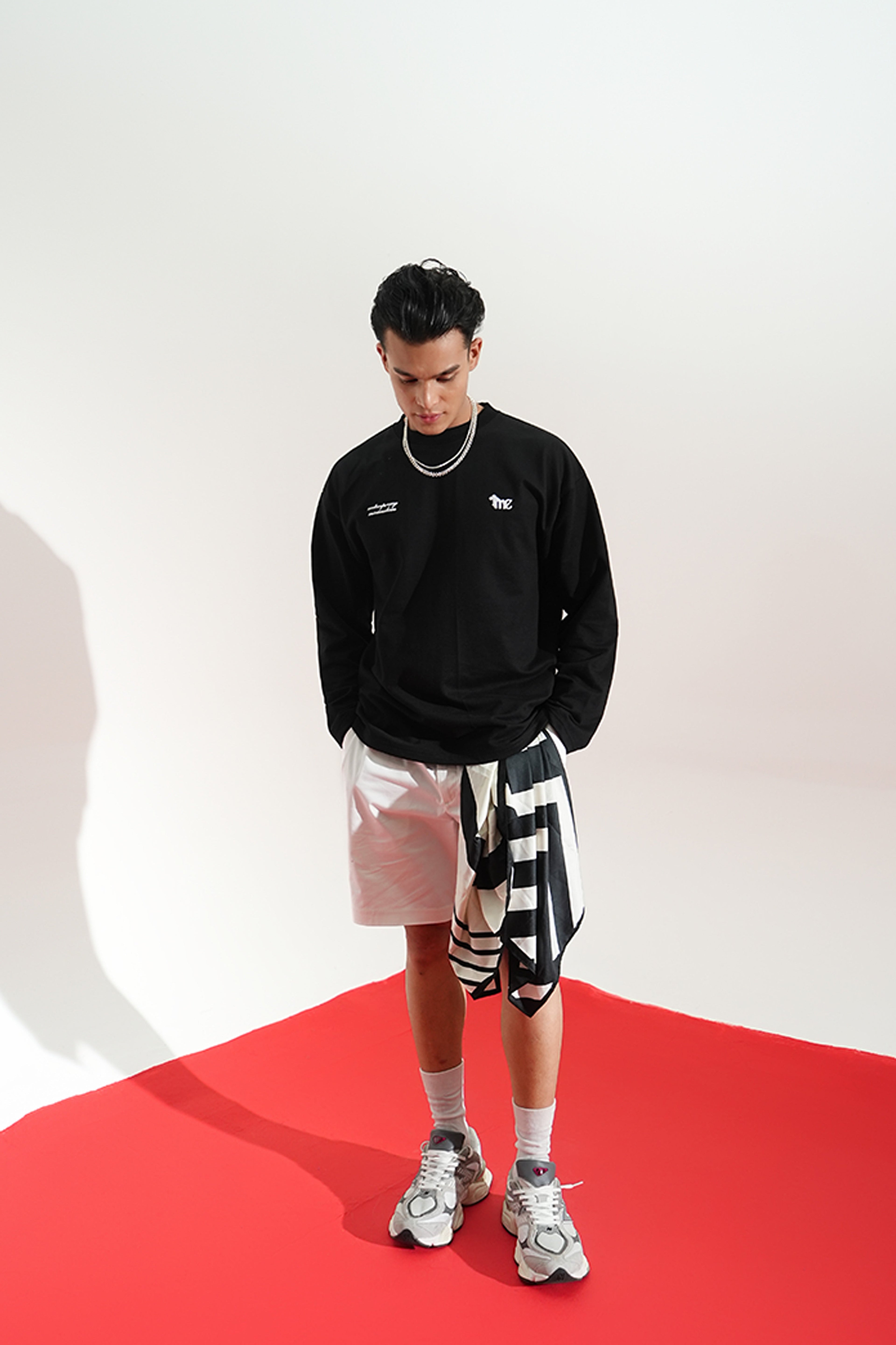 gid://shopify/Product/9622338044131