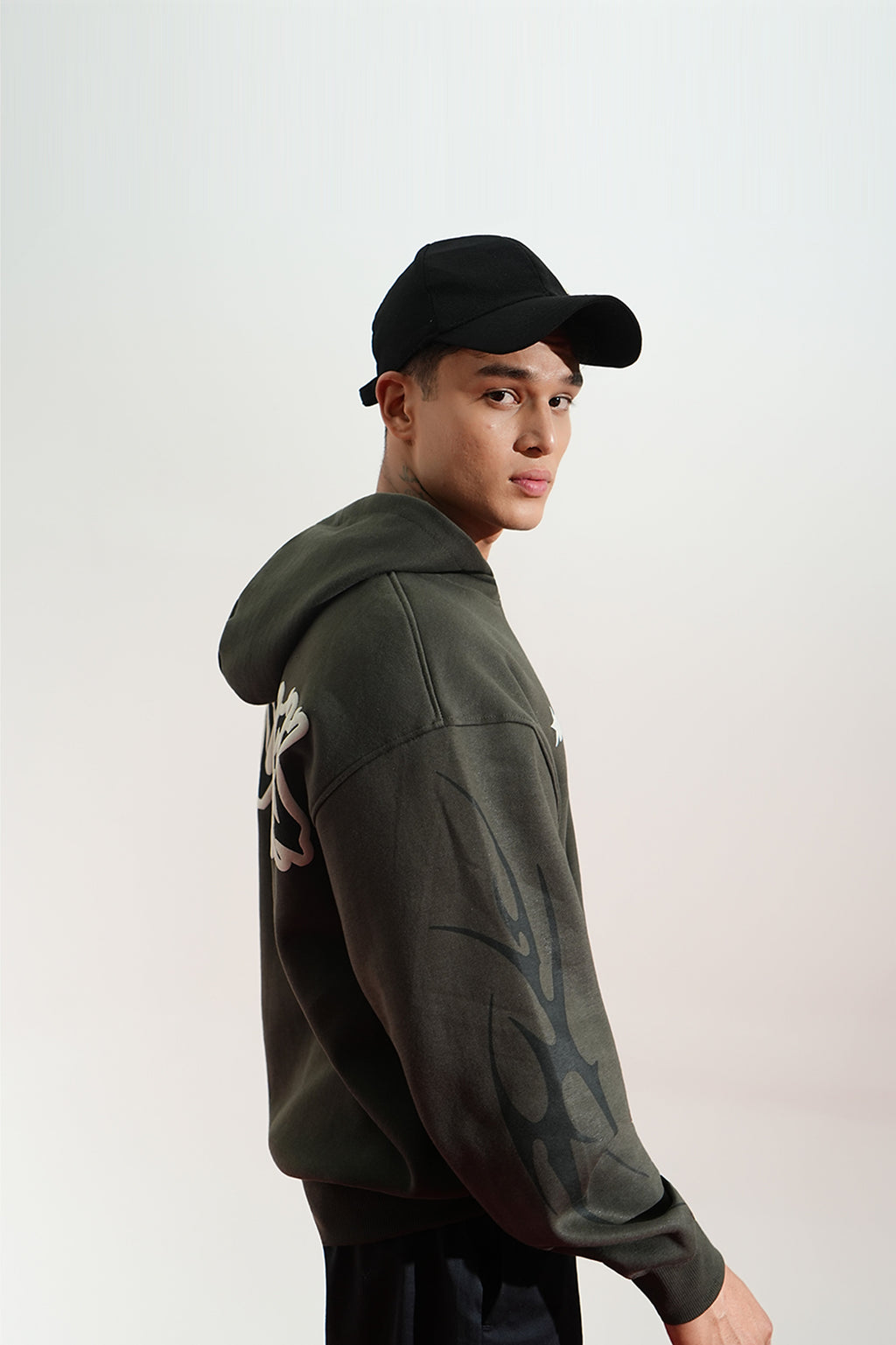 gid://shopify/Product/9622338437347
