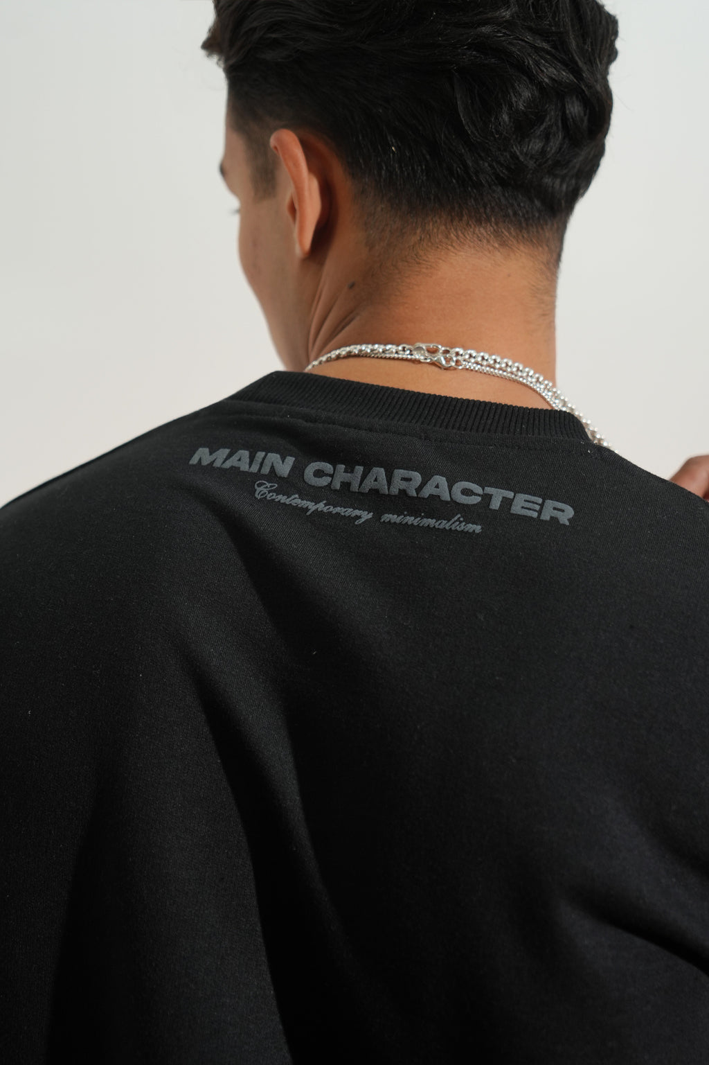 gid://shopify/Product/9622338240739