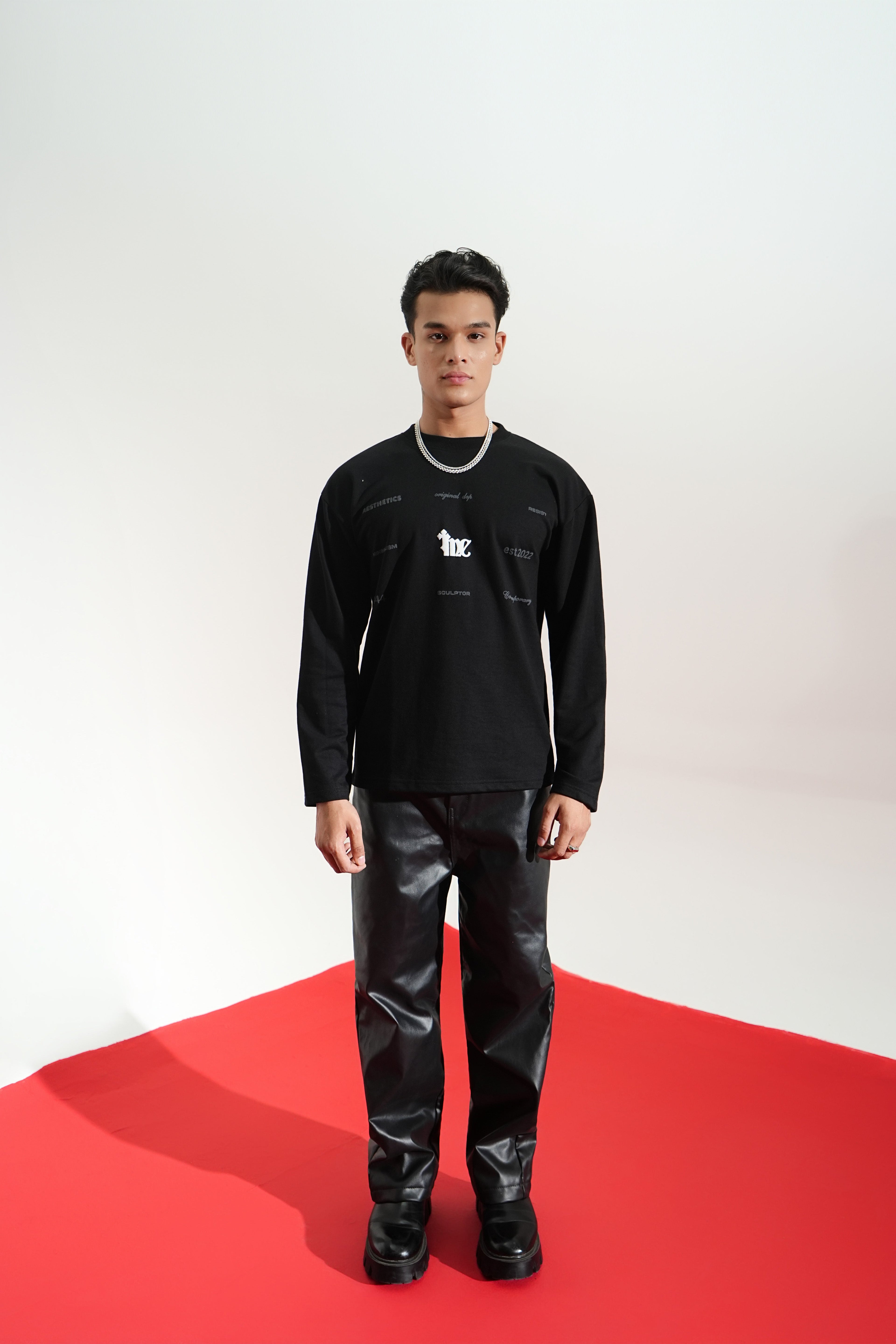 gid://shopify/Product/9622338240739