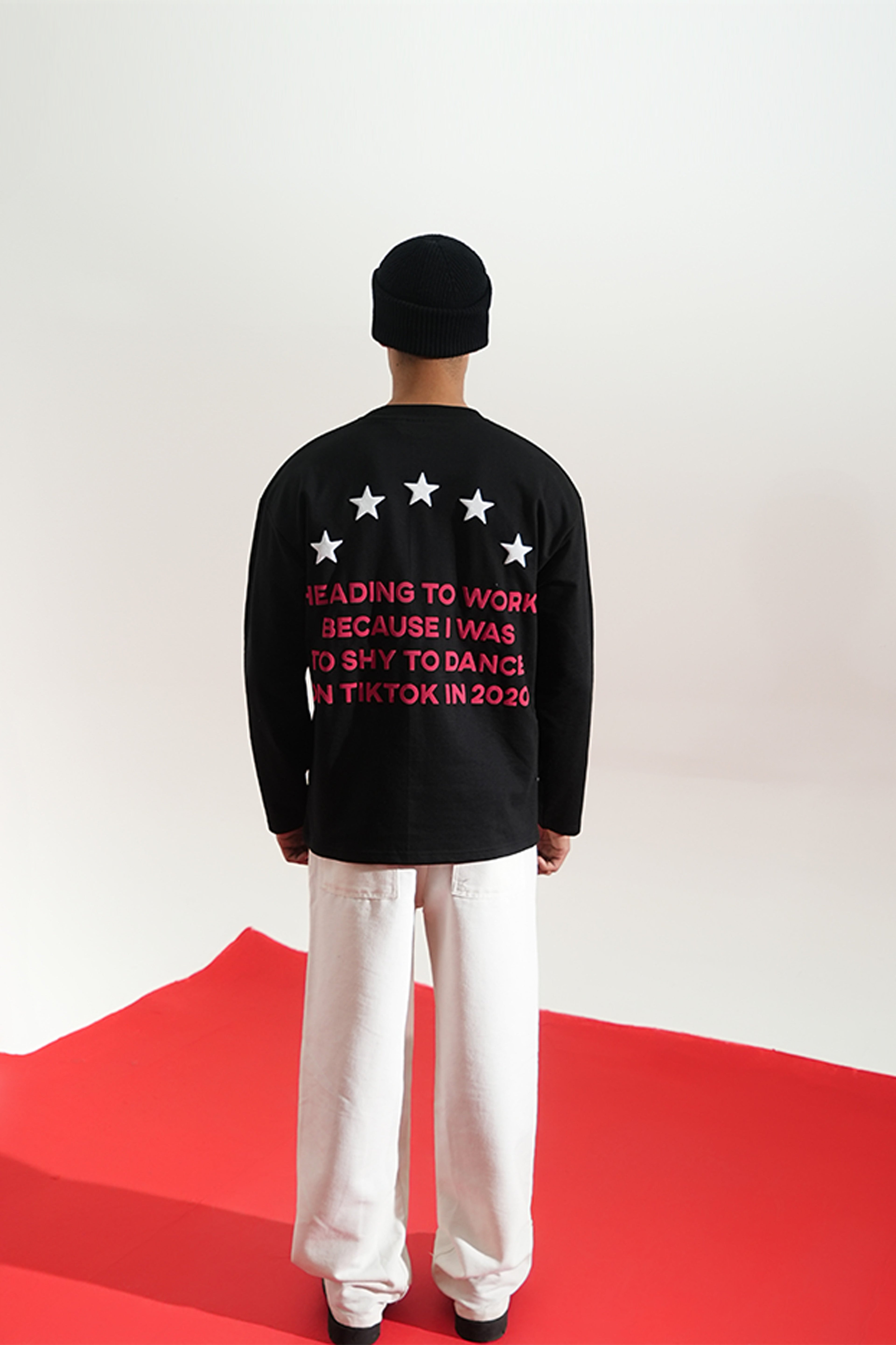 gid://shopify/Product/9622337683683