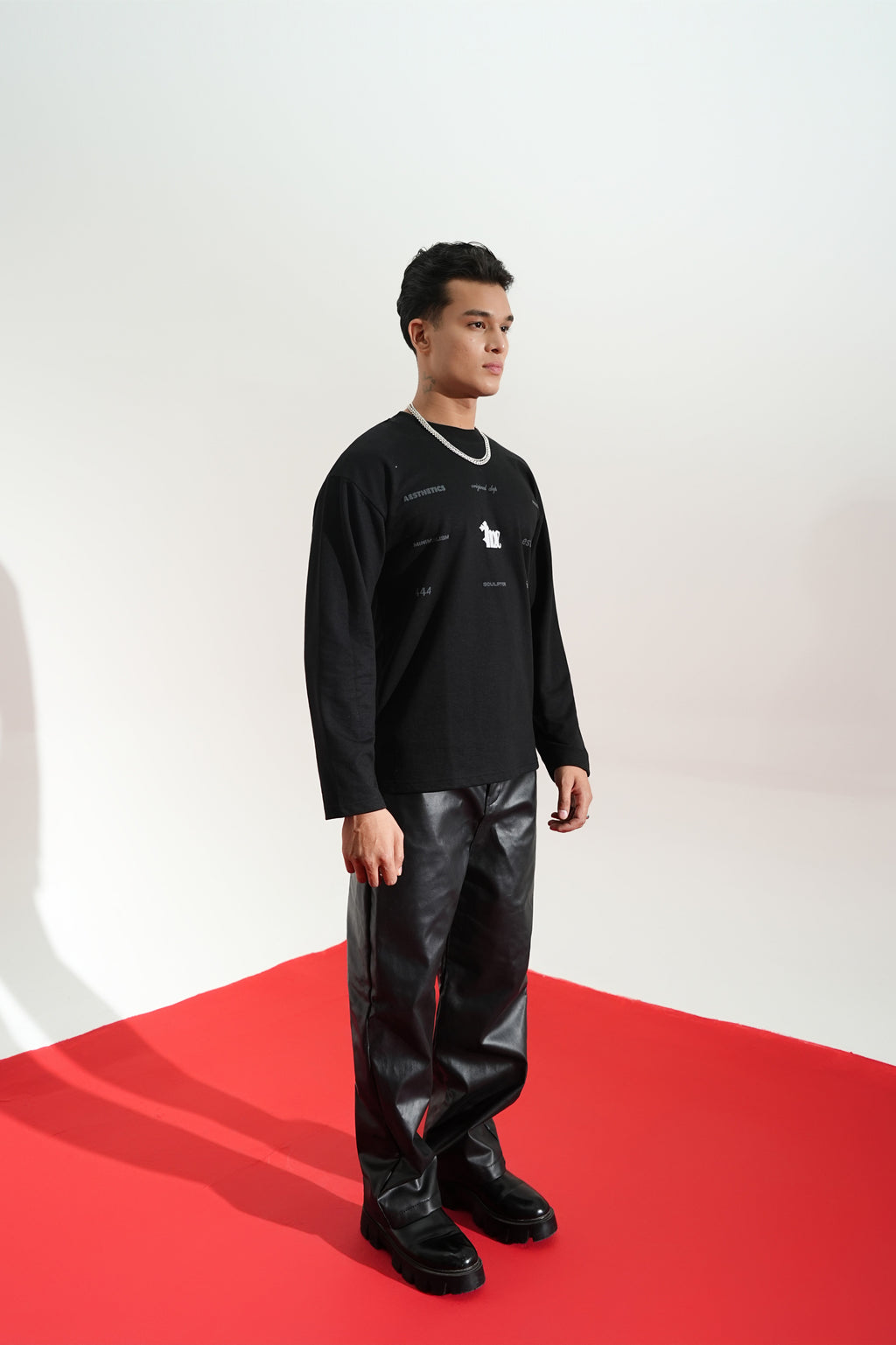 gid://shopify/Product/9622338240739