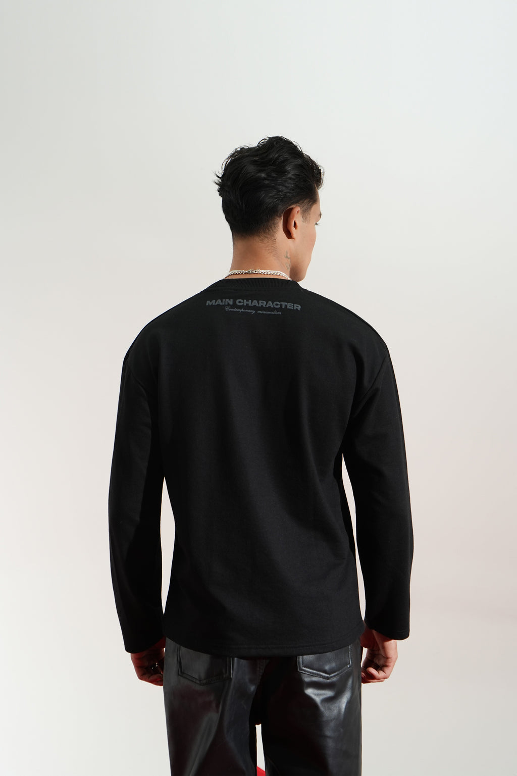 gid://shopify/Product/9622338240739