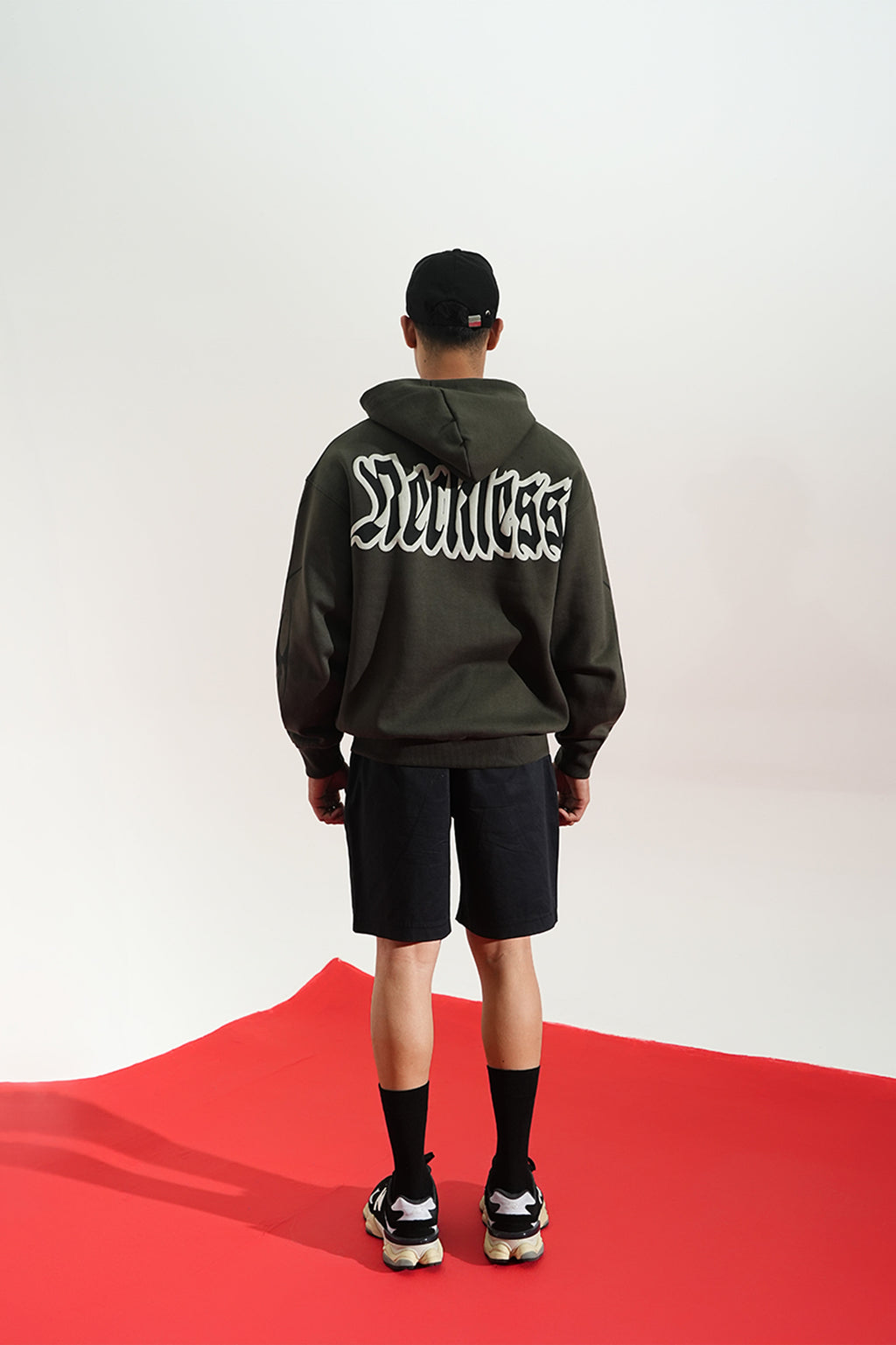 gid://shopify/Product/9622338437347