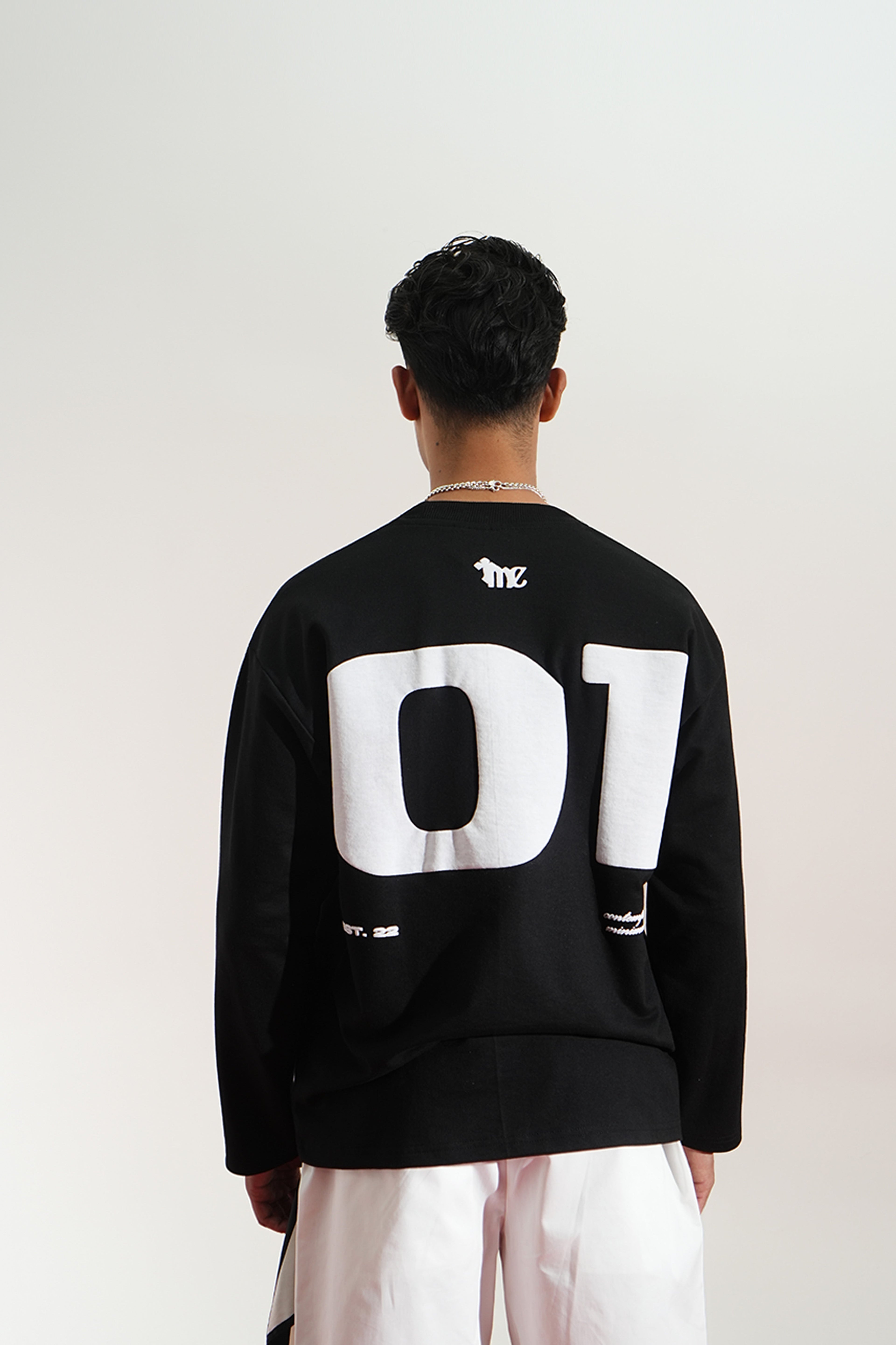 gid://shopify/Product/9622338044131