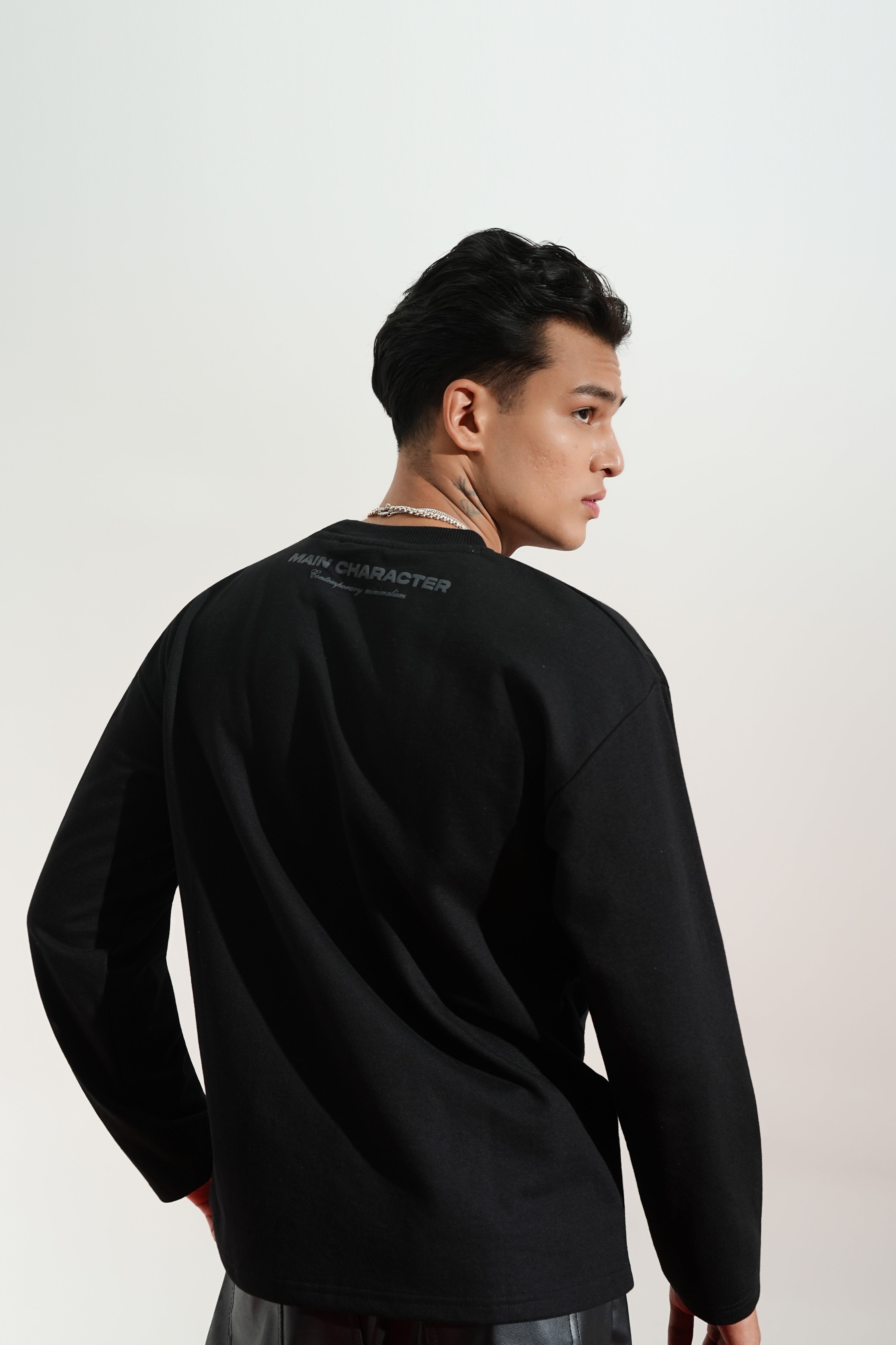 gid://shopify/Product/9622338240739