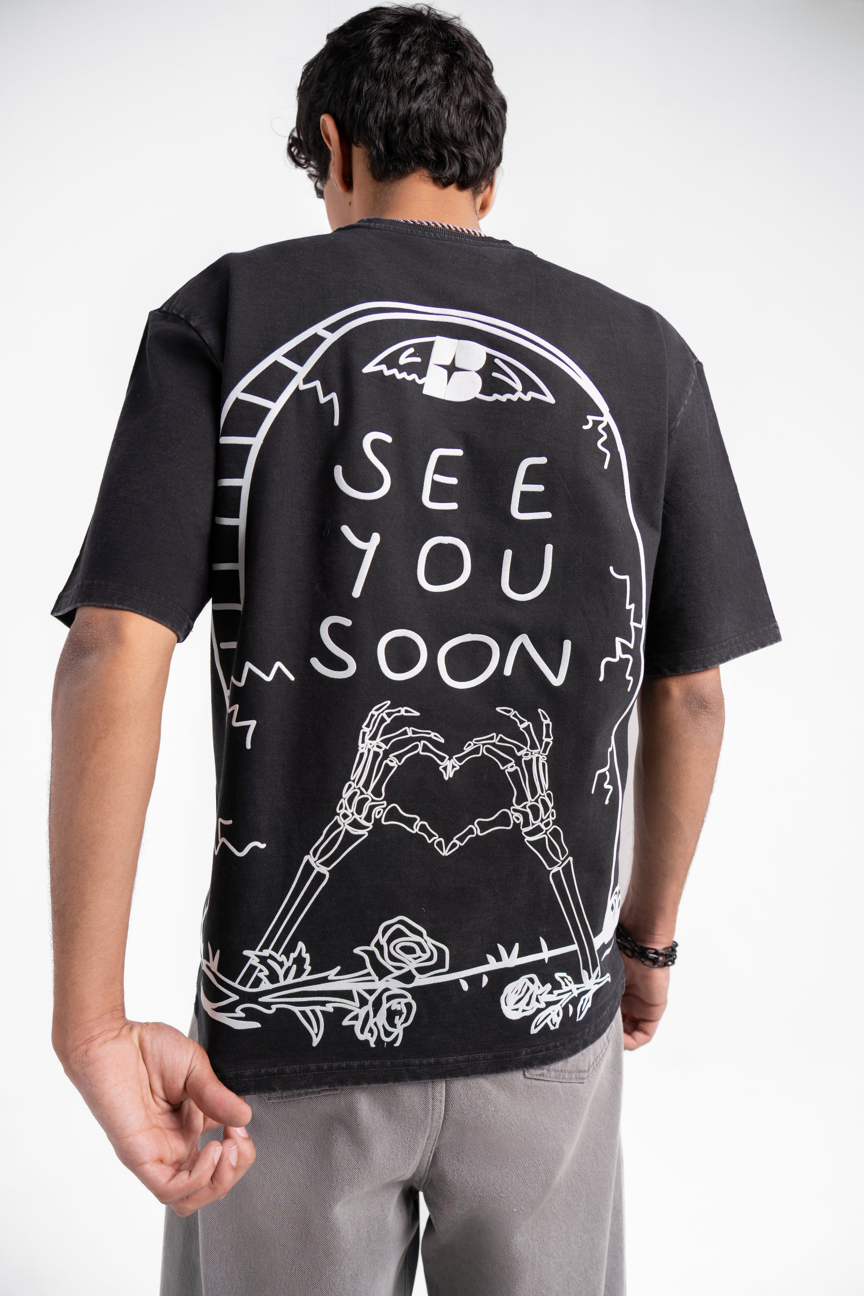 gid://shopify/Product/9622219358435