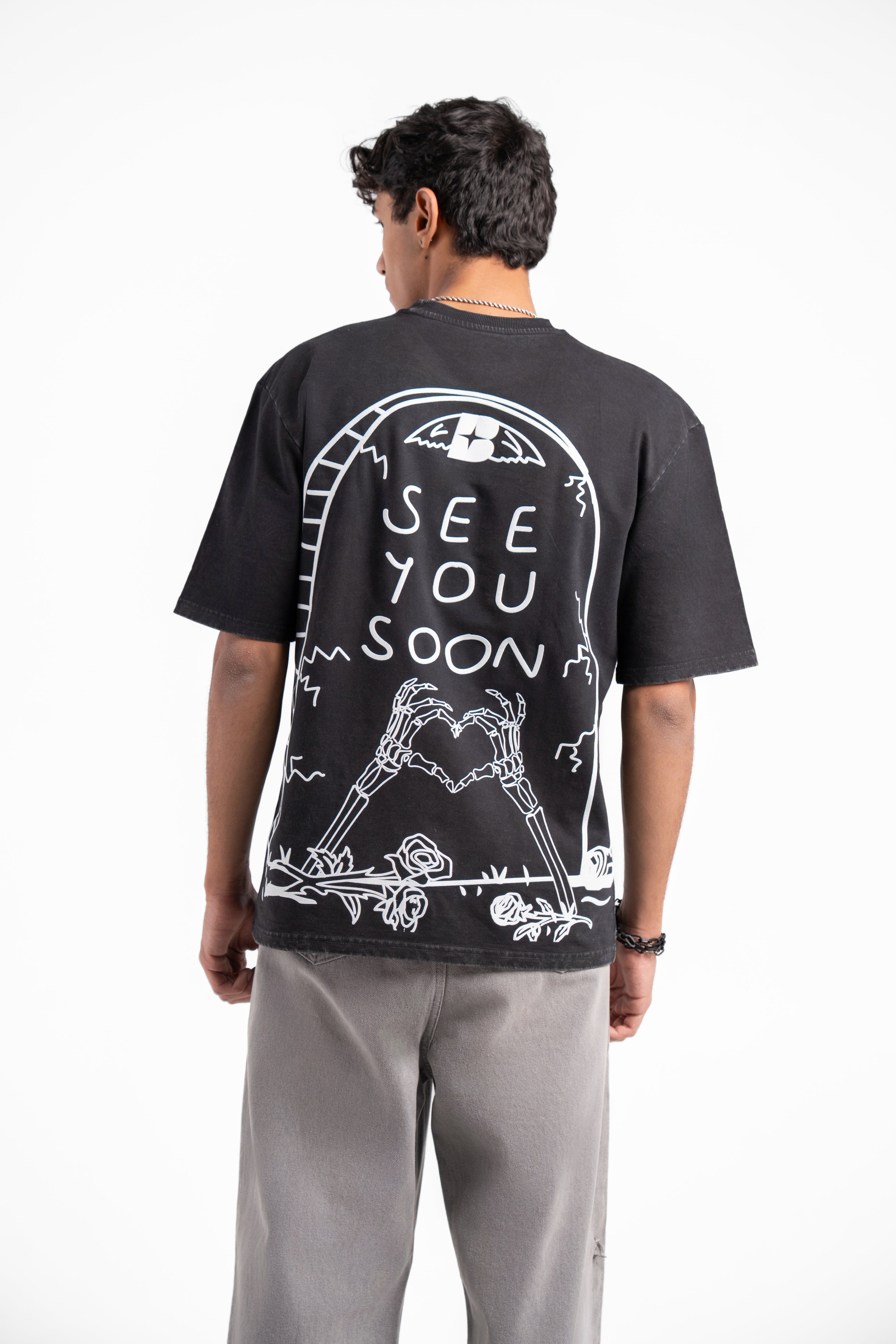 gid://shopify/Product/9622219358435
