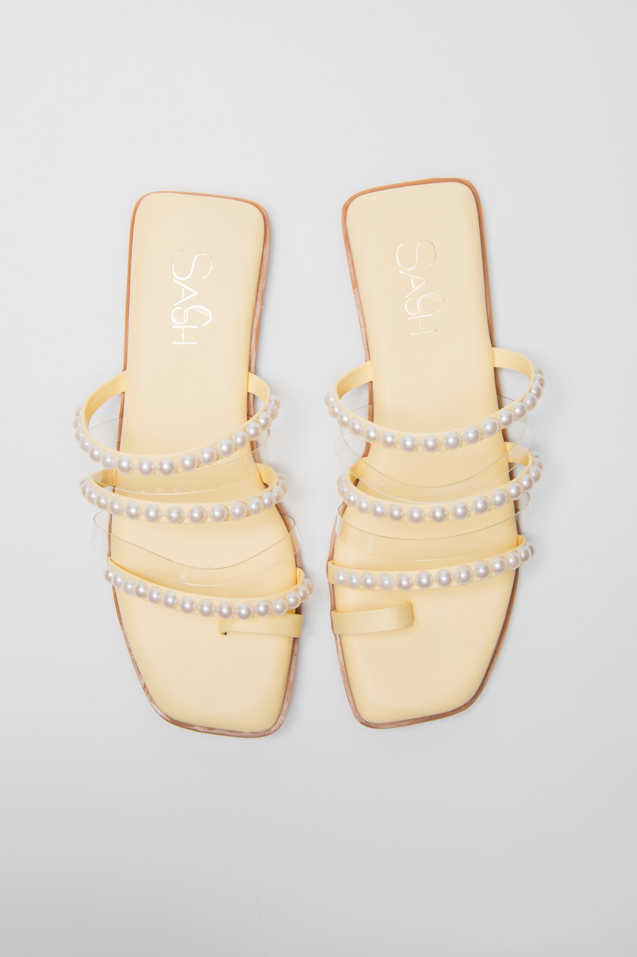 gid://shopify/Product/9622339158243