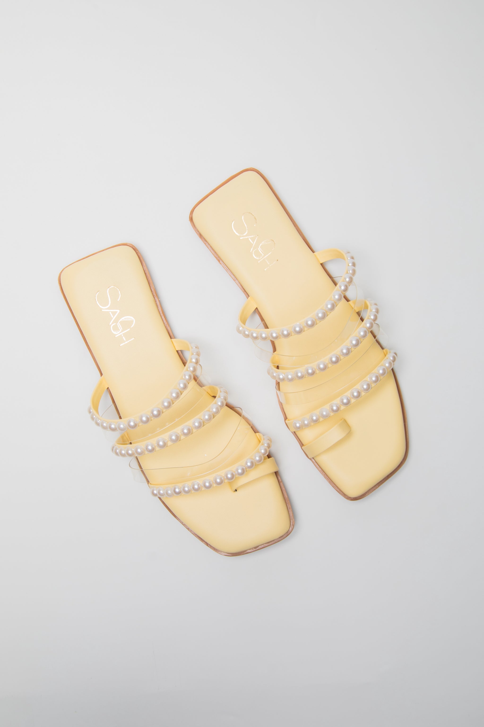 gid://shopify/Product/9622339158243