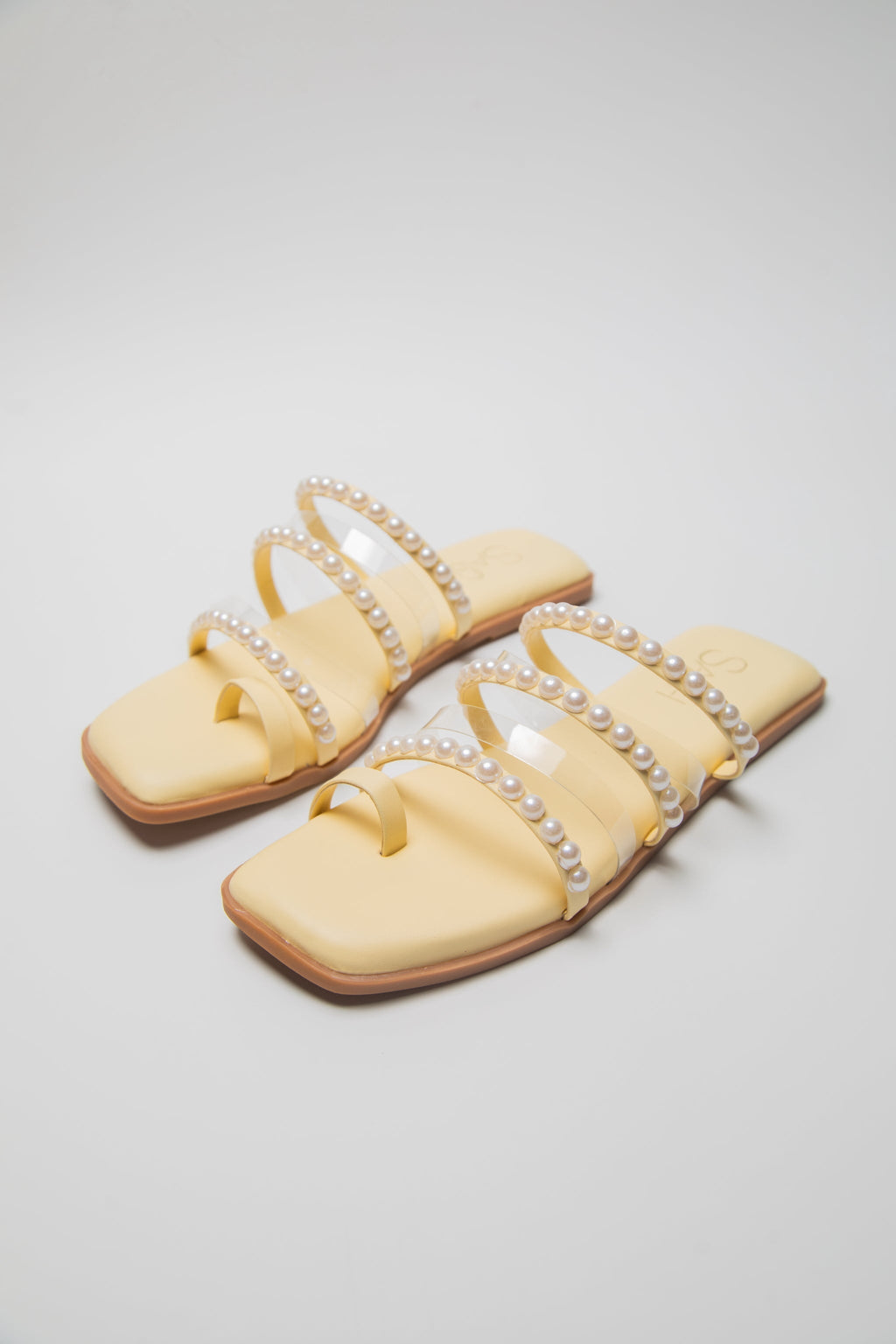 gid://shopify/Product/9622339158243