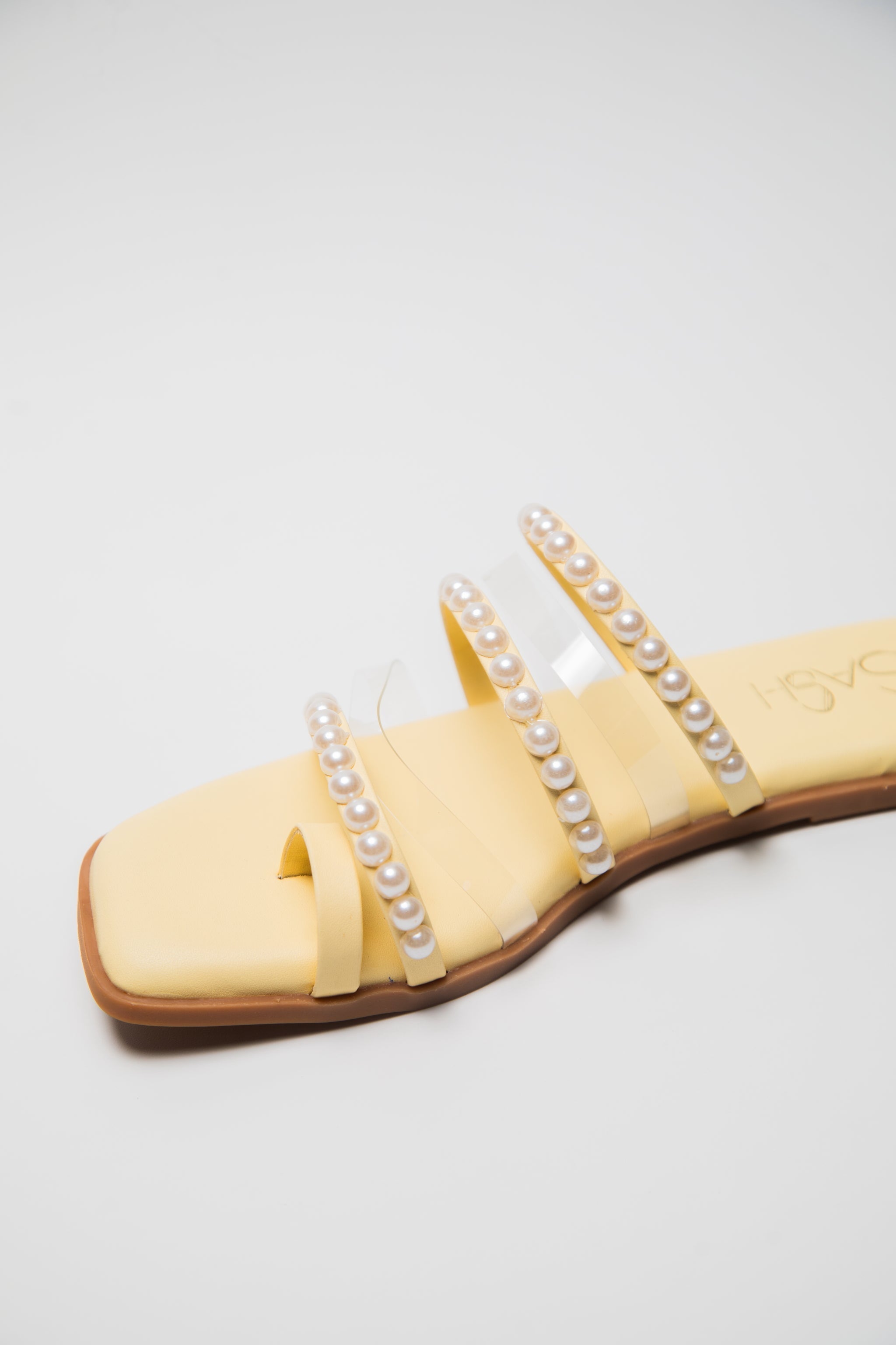 gid://shopify/Product/9622339158243