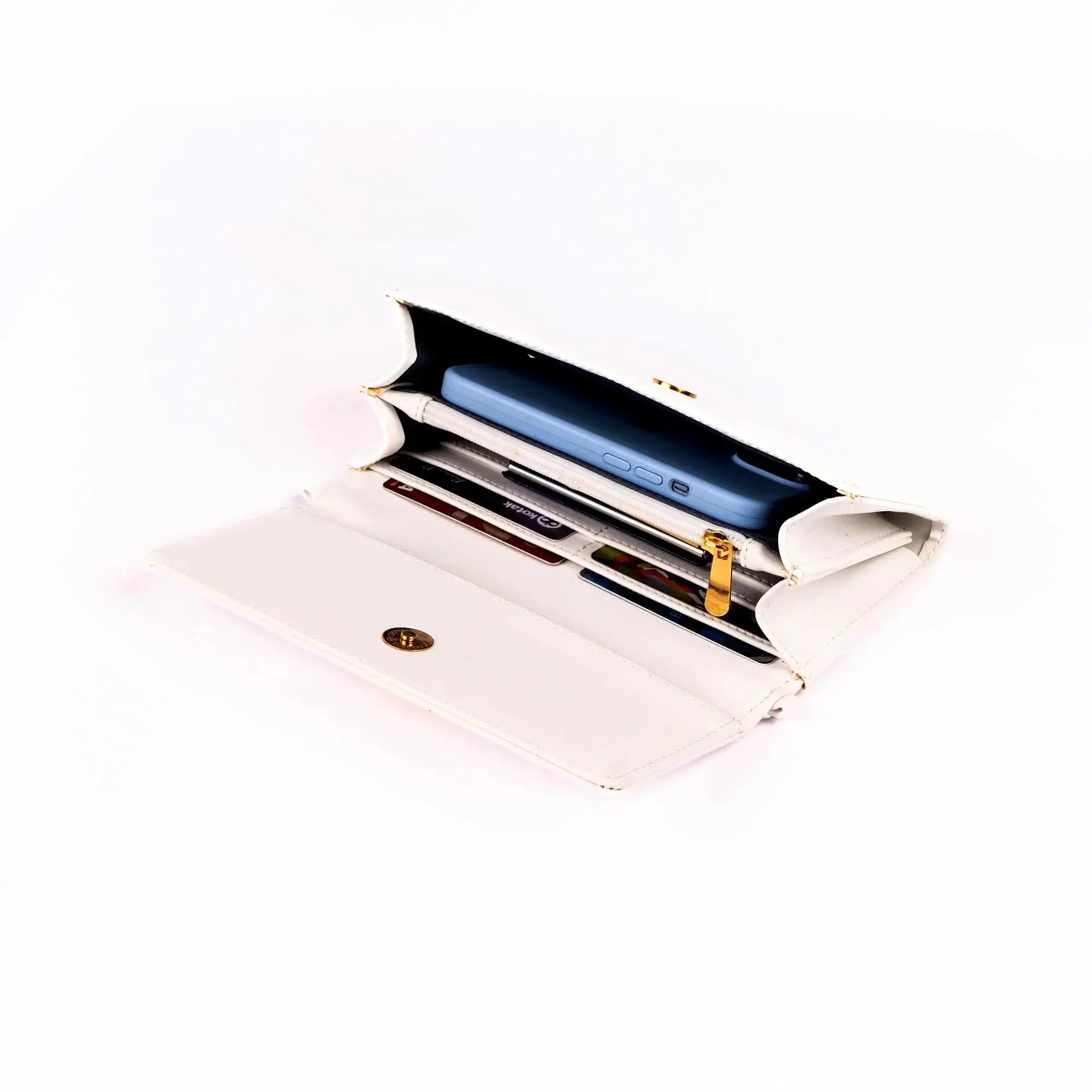 gid://shopify/Product/9622331588835