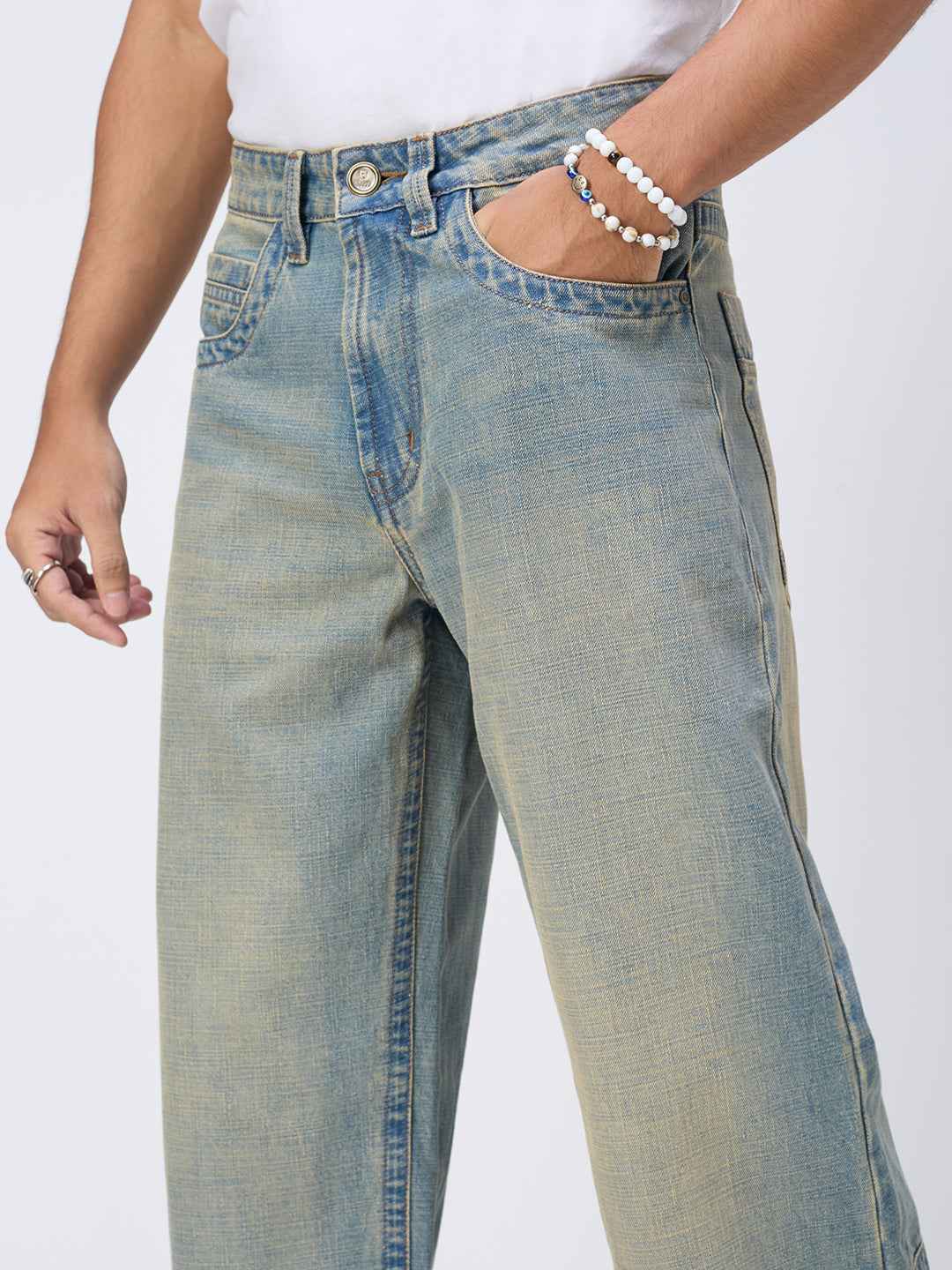 gid://shopify/Product/9622215360739
