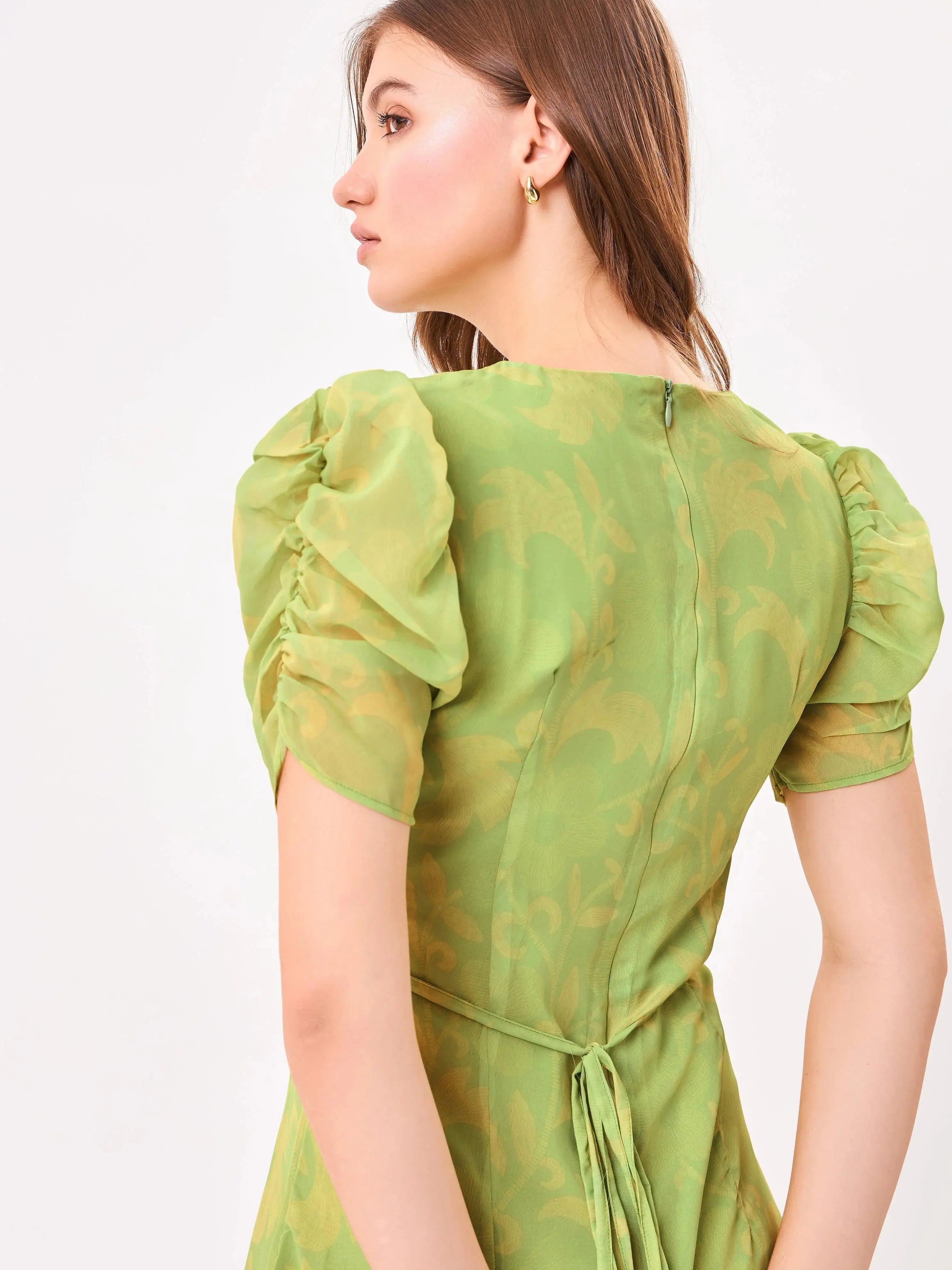 gid://shopify/Product/9622323527907