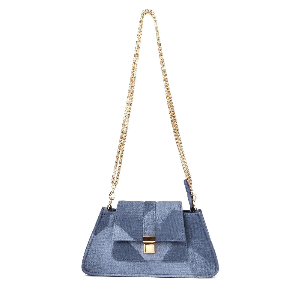gid://shopify/Product/9622332834019